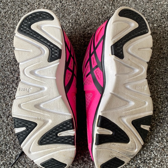 ASICS pink, size 6. - Picture 8 of 8